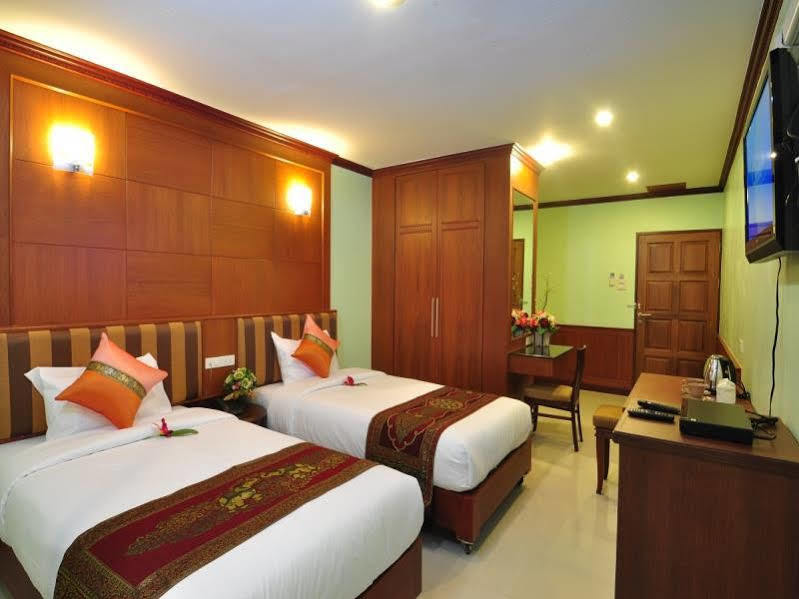 Sky Suites Bangkok Eksteriør billede